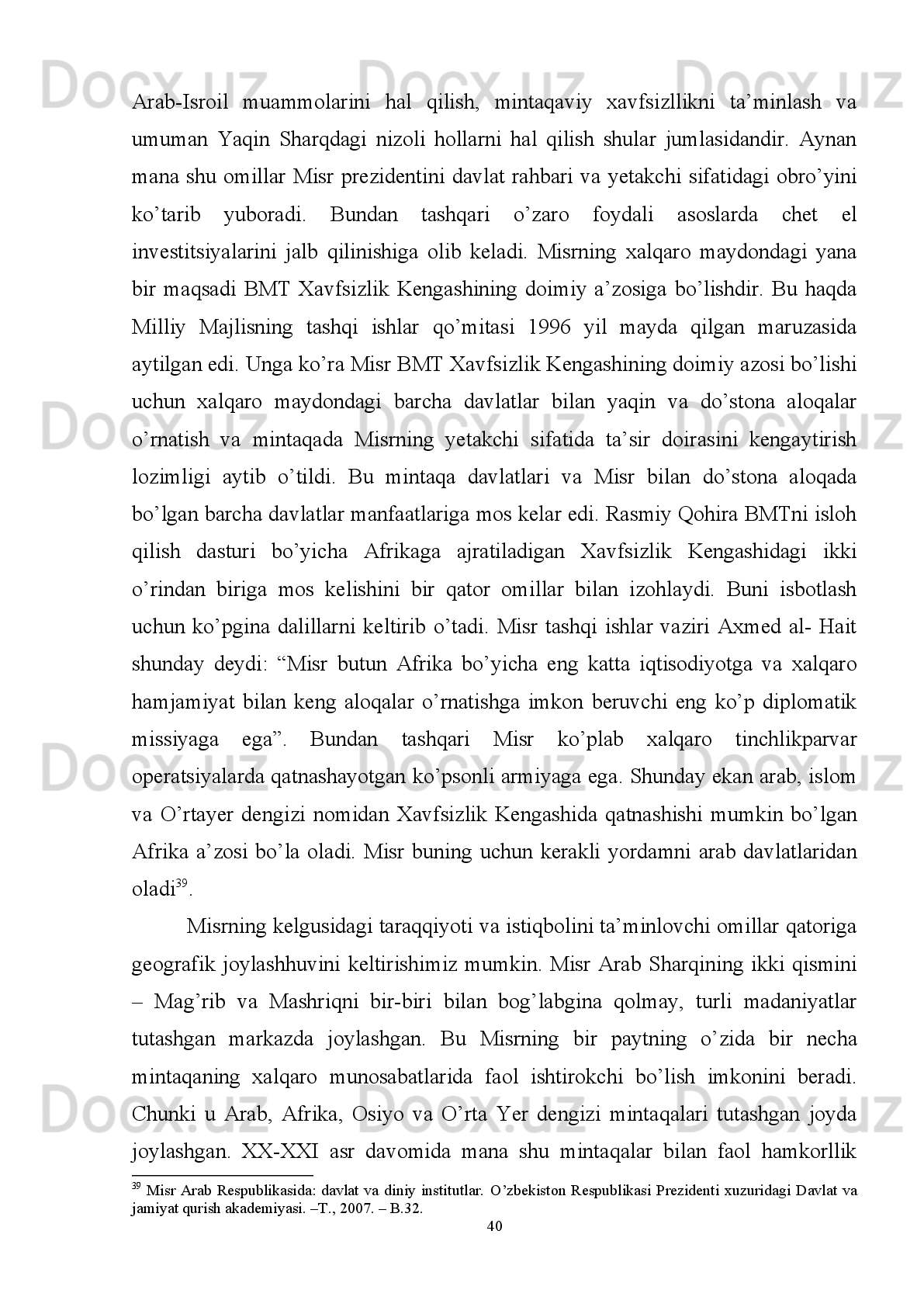 yilning   avgustida   partiyani   qayta   tuzish   e’lon   qilinib,   1978-yilning   fevralida
rasman   qayd   qilingan.   Vafd   harakatining   veterani   Fuad   Siroj   ad-Din   uni   raisi
bo‘lgan.   Partiya   dasturiga   asosan,   “Yangi   Vafd”   respublika   tuzishni   tan   olib,
demokratik   sotsializmni   axloqiy,   iqtisodiy   va   ijtimoiy   tizim   sifatida   ma’qullaydi.
Sinfiy   qarama-qarshiliklar   o‘rniga   vafdchilar   insonparvarlikni,   davlat   va   xususiy
sektor milliy iqtisodiyot doirasida bo‘lishini ta’kidlaydi. Ular fikriga ko‘ra, davlat
sektori   ishlab   chiqarish   sohalarining   rivojlanishida   yetakchi   rol   o‘ynashi   zarur.
Shunga   qaramay,   davlat   xususiy   sektorni   qo‘llab-quvvatlashi   lozim.   Partiya
demokratik   erkinlikni   kafotlatlash,   prezident   tizimini   parlament   tizimiga
o‘zgartirish,   sud   va   prokuratura   mustaqilligini   ta’minlash   maqsadida
Konstitutsiyaga o‘zgartirishlar kiritdi.
“Vafd”ning   qayta   tuzilishi   Misr   partiyaviy-siyosiy   tizimida   muhim
o‘zgarishlarga   olib   keldi.   Natijada   unga   ko‘pgina   oppozision   kuchlar   qo‘shildi.
Vafdchilar faolligining sabablaridan biri milliy birlik va ijtimoiy tinchlik haqidagi
1978-yilgi   Qonunni   qabul   qilish   bo‘lib,   uning   asosida   hukumat   respublika
davrigacha bo‘lgan qator yetakchilar, jumladan “Yangi Vafd”ning ba’zi arboblarini
jamiyat siyosiy hayotida ishtirok etishini ta’qiqladi. Natijada partiya o‘z faoliyatini
to‘xtatishni   e’lon   qildi   va   1981 - yilda   uning   boshliqlari   repressiya   qilindi.   “Yangi
Vafd”   1984-yili   H.Muborak   davrida   qonuniylashtirildi.   Partiya   tuzumni
liberalizatsiya   qilishni,   davlat   sektorini   cheklash   va   chet   el   investetsiyalarini
kengaytirishni talab qildi.
Sotsialistik   mehnat   partiyasi   –   1978-yilning   oktabrida   qonuniylashtirilib,   1933-
yilda   mavjud   bo‘lgan   va   1952-yilda   ta’qiqlangan   “Misr   al-Fattat”   (Yosh   Misr)
partiyasi   an’analarini   davom   ettirgan.   Sotsialistik   mehnat   partiyasining   dasturi
“Milliy   sotsializm”,   panarabizm   va   panislomizmga   asoslangan.   Tashqi   siyosatda
milliy mavqega ega bo‘lib, A.Sadat siyosatini tanqid qilgan 34
. 
  “Al-Umma”   partiyasi   –   1983-yilning   iyulida  ilohiyotchi   Ahmad   as-Sabahi
Avadalla   tomonidan   tuzilib,   shariat   asosidagi   “Misr   islom   arab   respublikasi”   va
34
  Шахмудбеков Ш. Борьба народа Египта за независимость (1918-1970). – Т., 1992.   - Б. 67-77.
34
