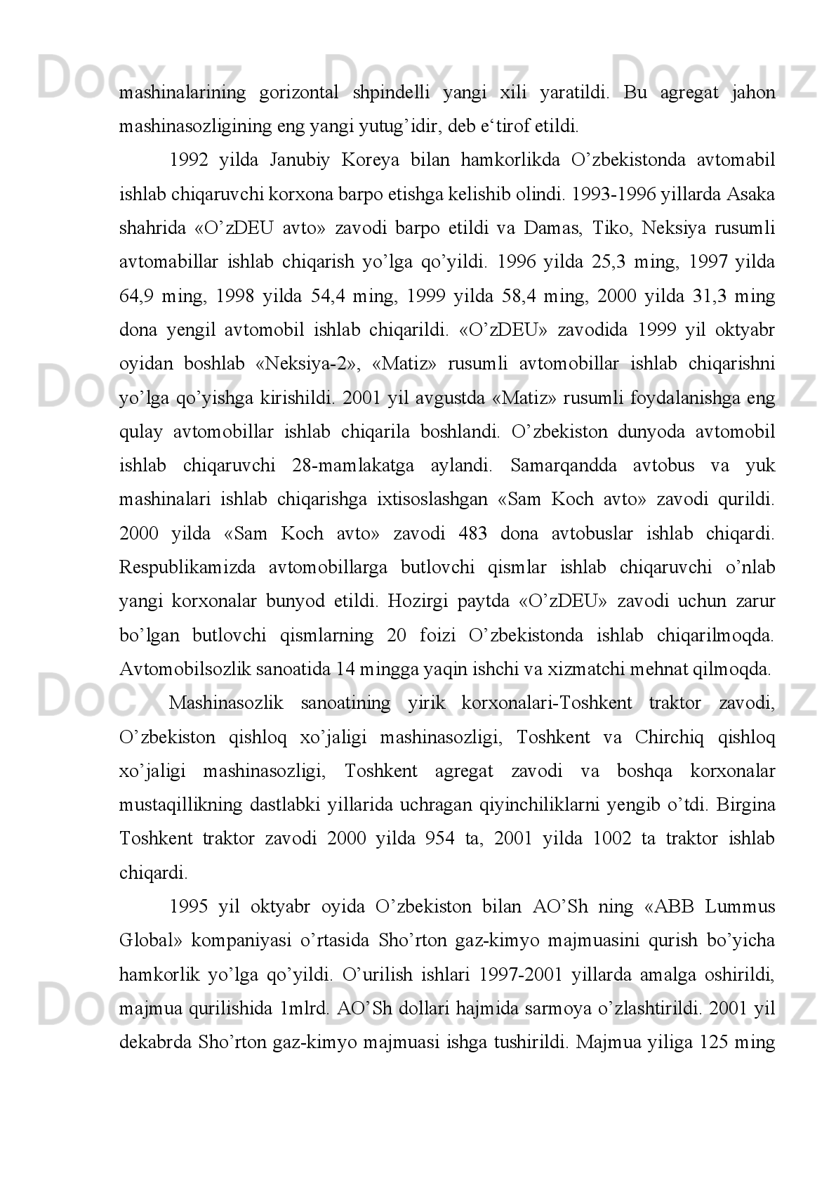 Birinchidan,   xususiylashtirish   kandaydir   kishilar   yoki   ma‘lum   mafkura
manfaati uchun buysundirilmadi. «Davlat bosh islohotchi» tamoyiliga amal qilishi.
Davlat xususiylashtirishni boshqarib bordi. 
Ikkinchidan,   O’zbekistonda   chek   vositasi   bilan   xususiylashtirish   goyasidan
voz   kechildi,   davlat   mol-mulki   fakat   yangi   mulkdorga   sotish   yuli   bilangina
mulkchilikning boshqa shakliga aylantirila boshlandi. 
Uchinchidan,   xususiylashtirishga   dasturiy   yondashuvni   ta‘minlash   va
bosqichma-bosqich amalga, oshirish yulidan borildi. 
1991   yil   18   noyabrda   O’zbekiston   Respublikasi   Oliy   Kengashining   VIII
sessiyasida   mulkni   «Davlat   tasarrufidan   chiqarish   va   xususiylashtirish
to’g’risida»gi   Qonun   qabul   qilindi.   Unga   kura   xususiylashtirish   va   mulkchilik
shakllarini o’zgartirish maxsus dasturlar asosida amalga oshirilishi  qat‘iy belgilab
qo’yildi. 
Dasturga asosan dastlabki bosqichda xususiylashtirish jarayoni umumiy uy-
joy fondini, savdo, maxalliy sanoat, xizmat ko’rsatish korxonalarini hamda qishloq
xo’jalik   mahsulotlarini   tayyorlash   tizimini   qamrab   oldi.   Bu   «kichik
xususiylashtirish» deb nom oldi; 
Kichik xususiylashtirish 1994-yildayok tugallandi. 1992 — 1994 yillarda 54
mingga   yaqin   korxona   va   ob‘ekt   davlat   tasarrufidan   chiqarildi.   Ularning   18,4
minttasi   xususiy   mulk   bo’lib   qoldi.   26,1   mingtasi   aktsiya-   dorlik,   8,7   mingtasi
jamoa,   661   tasi   ijara   korxonalariga   aylandi.   Har   uch   korxonaning   ikkitasi
mulkchilikning   davlatta   karashli   bulmagan   shakliga   ega   bo’ldi.   1994   yilda
mamlakat   yalpi   ijtimoiy   mahsulotining   deyarli   yarmi   iqtisodiyotning   davlatga
qarashli  bo’lmagan sektorida ishlab chiqildi, bu sektorda 4 millionga yak;in kishi
ish bilan band bo’ldi.  
1 million kvartira yoki davlat uy-joy fondining 95 foizdan ortiqrog’i, har uch
kvartiraning   bittasi   egalariga   imtiyozli   shartlar   bilan   yoki   bepul   berildi.   Urush
faxriylari,   o’qituvchilar,   tibbiyot   xodimlari,   ilmiy   xodimlar   va   ijodiy   ziyolilar
kvartiralarining bepul egalari bo’lishdi.