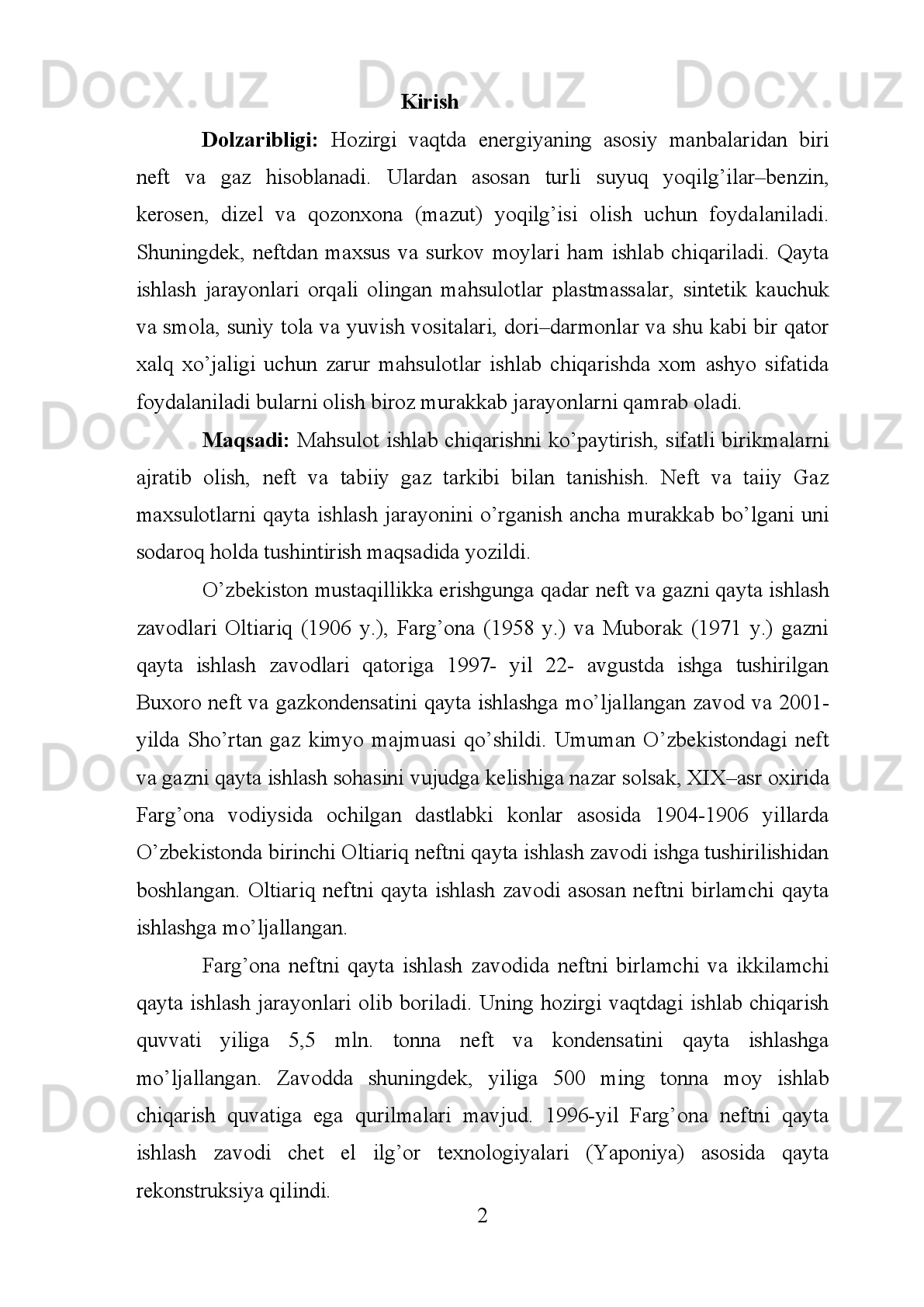 9 Portlash chegarasi, hajmiy ulushda, %
pasti 1,3
yuqorisi 9,5
10 Dipol' momenti 1,7
N-metilpirrolidon   kuchli   qutbli   erituvchi   qisoblanadi.   U   -   rangsiz,
qarakatchan   suyuqlik   bo`lib,   kuchsiz   amino   sifatli   hidi   bor.   N-metilpirrolidon
cheksiz   proporsiyada   suv   va   ko`pincha   organik   erituvchilar   bilan   aralashishi
mumkin 3
. 
N-metilpirrolidon  suv  bilan azeotrop  aralashma   hosil   qilmaydi   va  qoniqarli
termik   barqaror   hisoblanadi.   Moylar   ishlab   chiqarishda   yarim   tayyor
mahsulotlarni   tozalashda   N-metilpirrolidon   aromatik   uglevodorodlarni   va
geterobirikmalarni,   jumladan   organik   oltingugurtlarni   tanlab   eritadi.   Parafin
uglevodorodlarini   eritishda   inert   bo`lgani   uchun   u   Fenolga   va   ayniqsa   fenolga
raqobatbardosh hisoblanadi. 
Moylarni   tanlovchi   erituvchilar   bilan   tozalash   jarayoni   uchun   quyidagi
omillar muximdir: 
1. Jarayonning harorati. 
2. Moy fraksiyasini erituvchida erituvchanligining kritik harorati 
3. Xom ashyo va erituvchilarning nisbati. 
4. Erituvchini xom ashyo bilan o`zaro ta`sir usuli. 
5. Bosim   ostida   suyultirilgan   gazlarni   erituvchi   sifatida   ishlatilganda
(propan, oltingugurtli uglevodorod gazi) o`z ta`sirini ko`rsatadi. 
Erituvchini moy eritmasidan va kerak bo`lmagan komponentlar eritmasidan
regeneratsiyalash bir necha bosqichda amalga oshiriladi: 
- Erituvchi yuqori haroratda yoki atmosfera bosimida qaydab ajratiladi. 
- Suv buqi bilan qaydab olinadi. 
- Vakuum ostida qaydab ajratiladi. 
3   Håvard Devold. Oil and gas production handbook. An introduction to oil and gas production, transport, 
refining and petrochemical industry Edition 3.0 Oslo, August 2013.  Р .154 
12